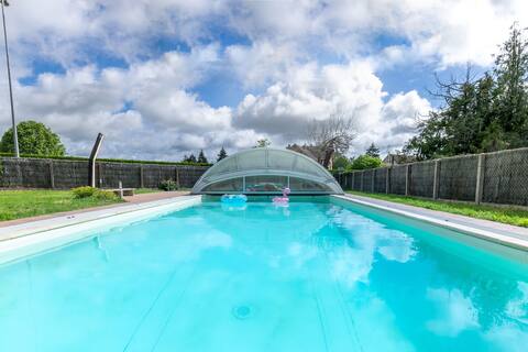Beautiful house with pool – Chambord