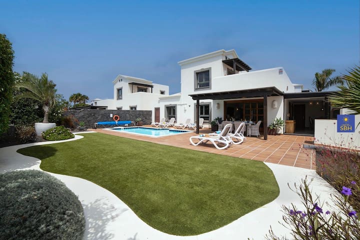 Sun Beach Holidays managed Airbnb listing 3