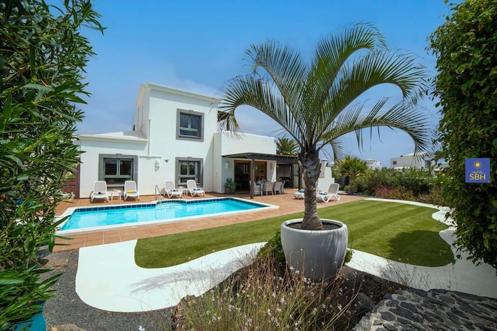 Concorde 3 Bedroom 3 Bathroom Pool,hot Tub,air Con - Playa Blanca