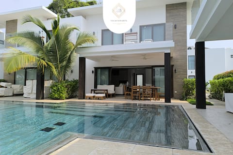 Villa en La Mar I4 with access to the pool