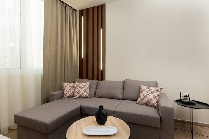 Elegant Zen 2BD Apartment by IVY Vacation Rentals