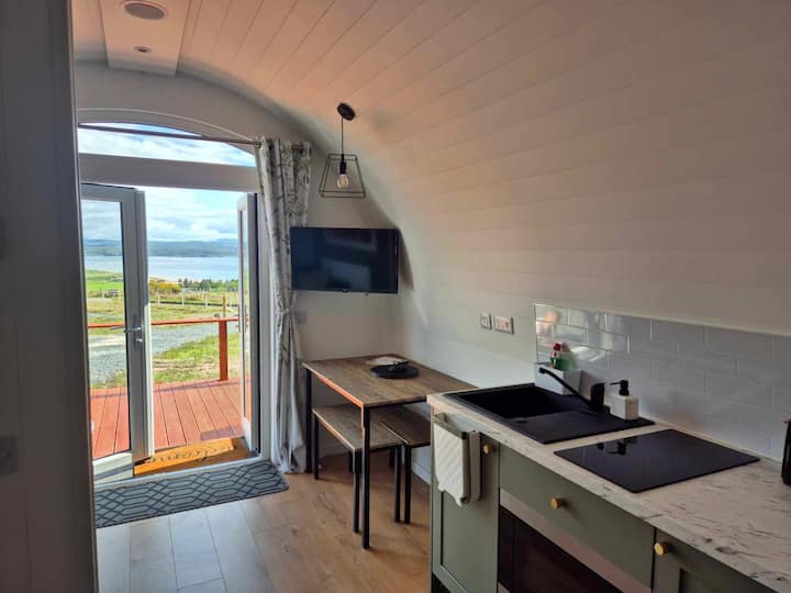 Outstanding Coastal Views At Sandy Bay Pod - Skye