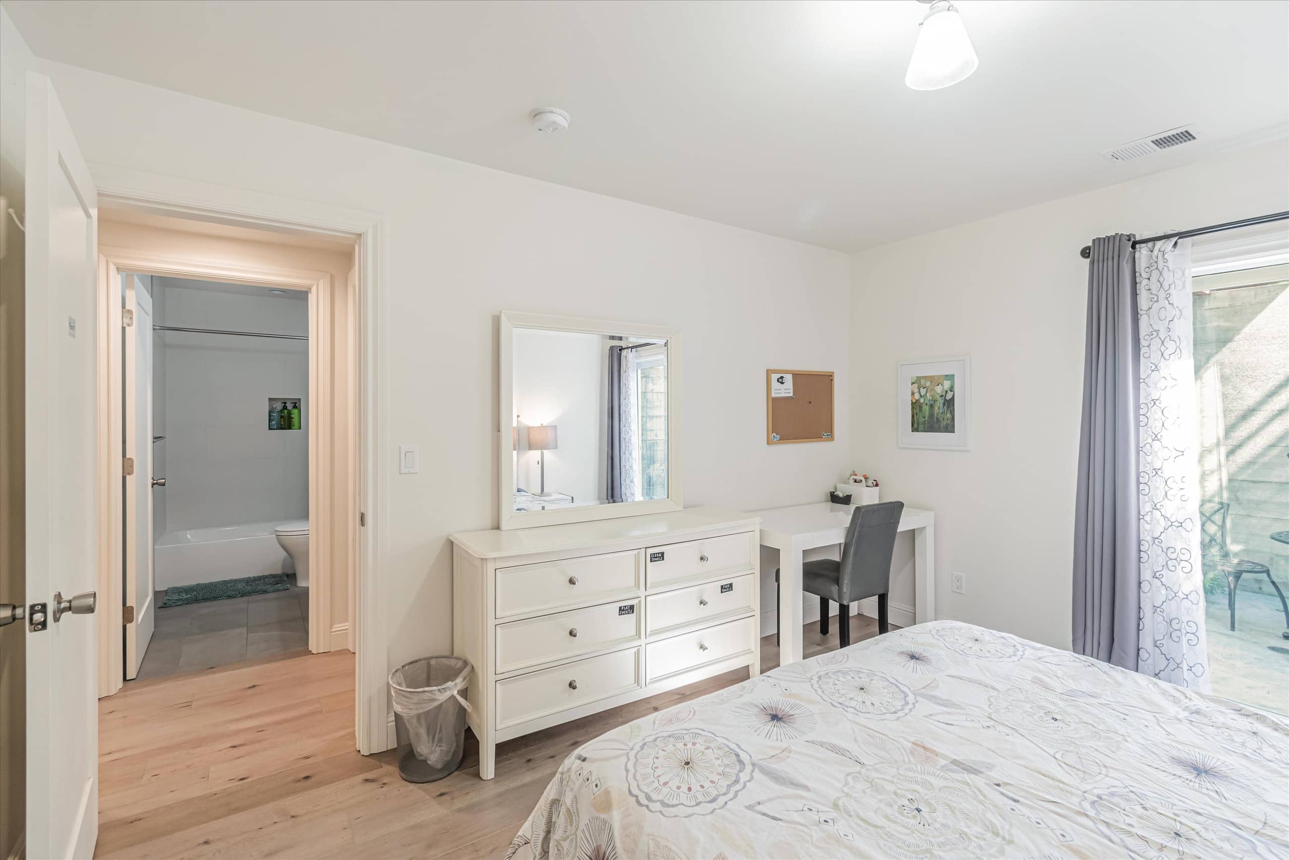 Home in San Francisco · ★4.87 · 2 bedrooms · 4 beds · 2 baths - Image 19