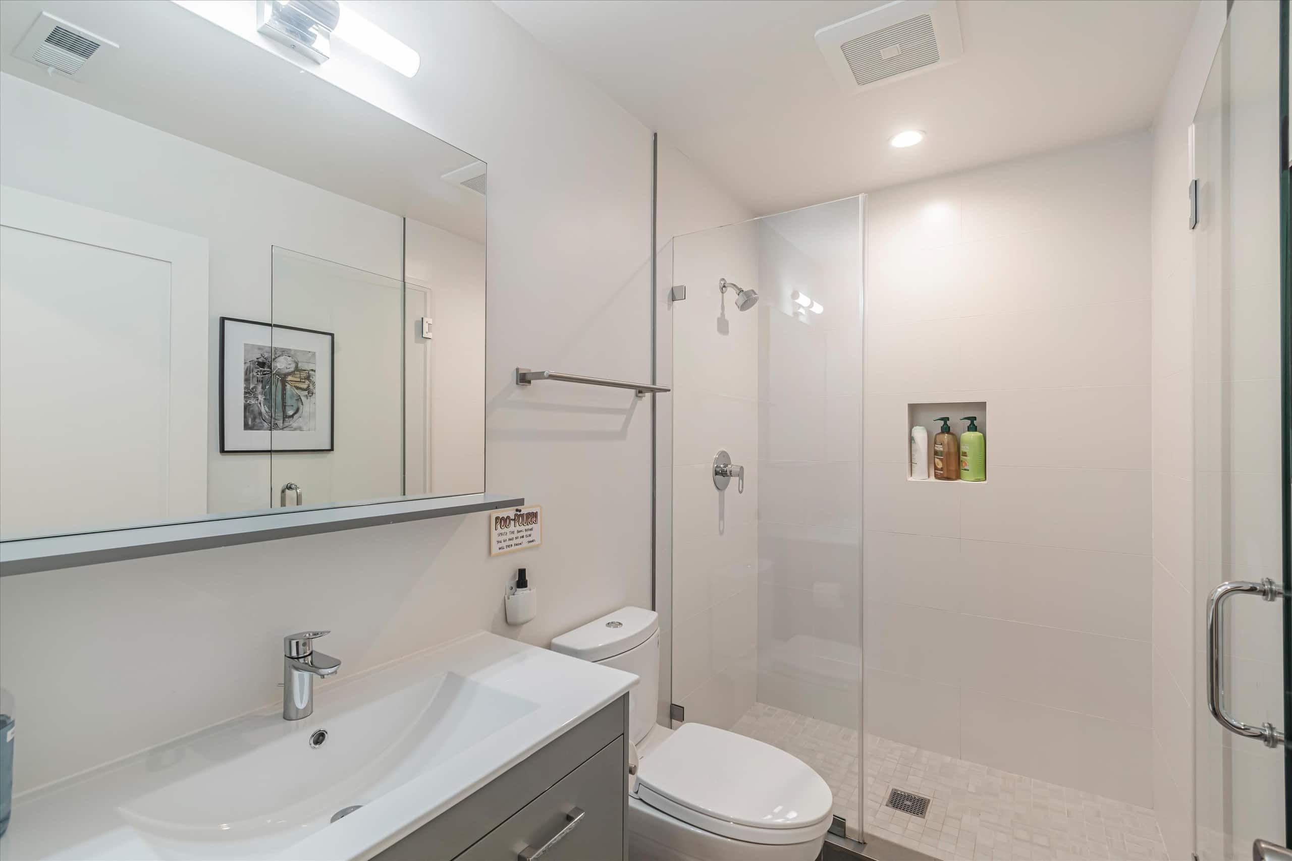 Home in San Francisco · ★4.87 · 2 bedrooms · 4 beds · 2 baths - Image 20