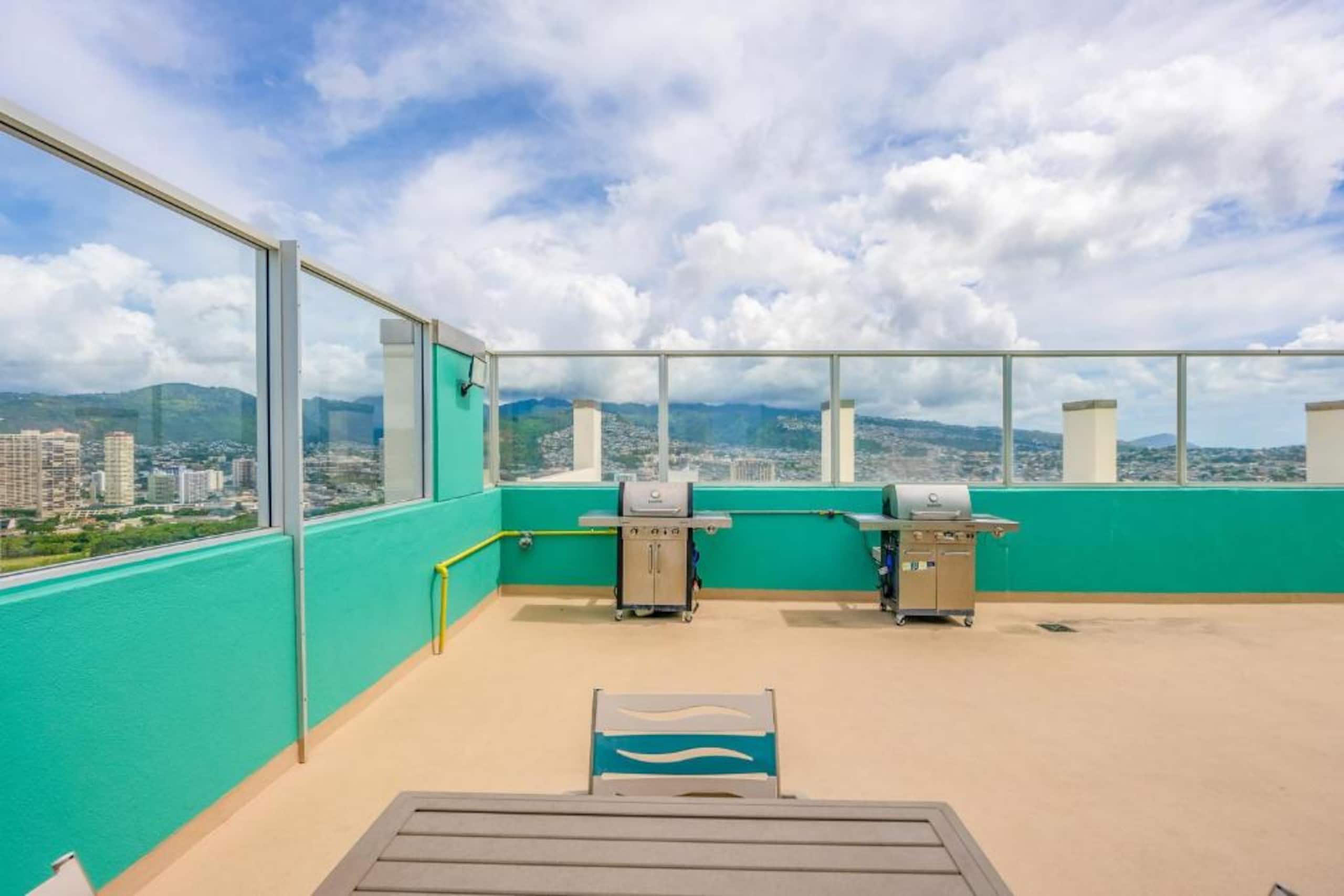 Hotel in Honolulu · ★4.76 · Studio · 1 bed · 1 private bath - Image 15