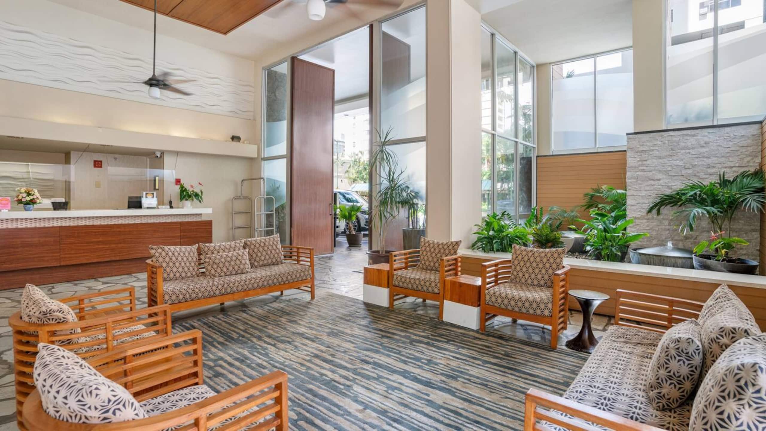 Hotel in Honolulu · ★4.76 · Studio · 1 bed · 1 private bath - Image 25