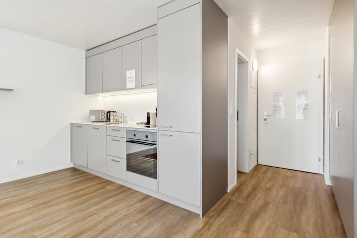 Central Studio | Oerlikon Station · Fast Wifi - Zürich