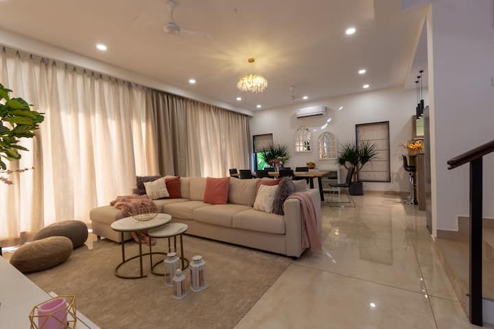 Living room image 4