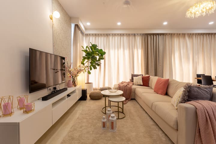 Living room image 5
