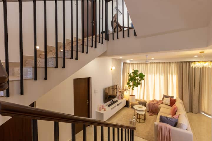 Living room image 6