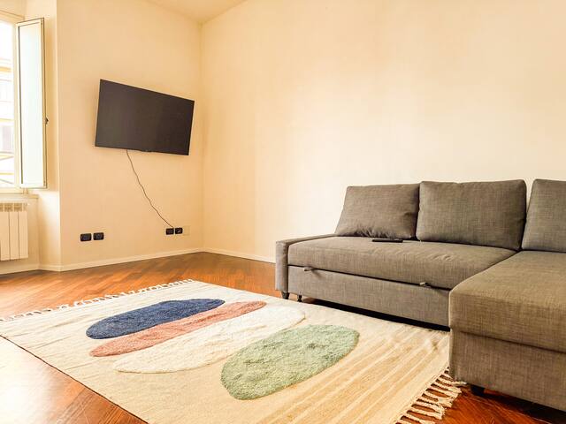 Renovated Apt Next to St. Peter gallery image 2