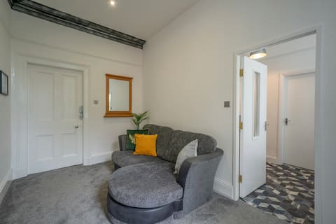 Popular Airbnb listing: Lennon Suite at Casbah Coffee Club Suites in Knowsley