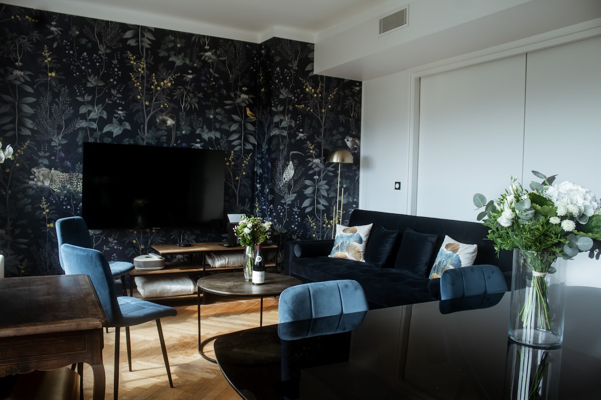 Airbnb performant: Exceptional view, hot tub, parking & air conditioning à Métropole De Lyon