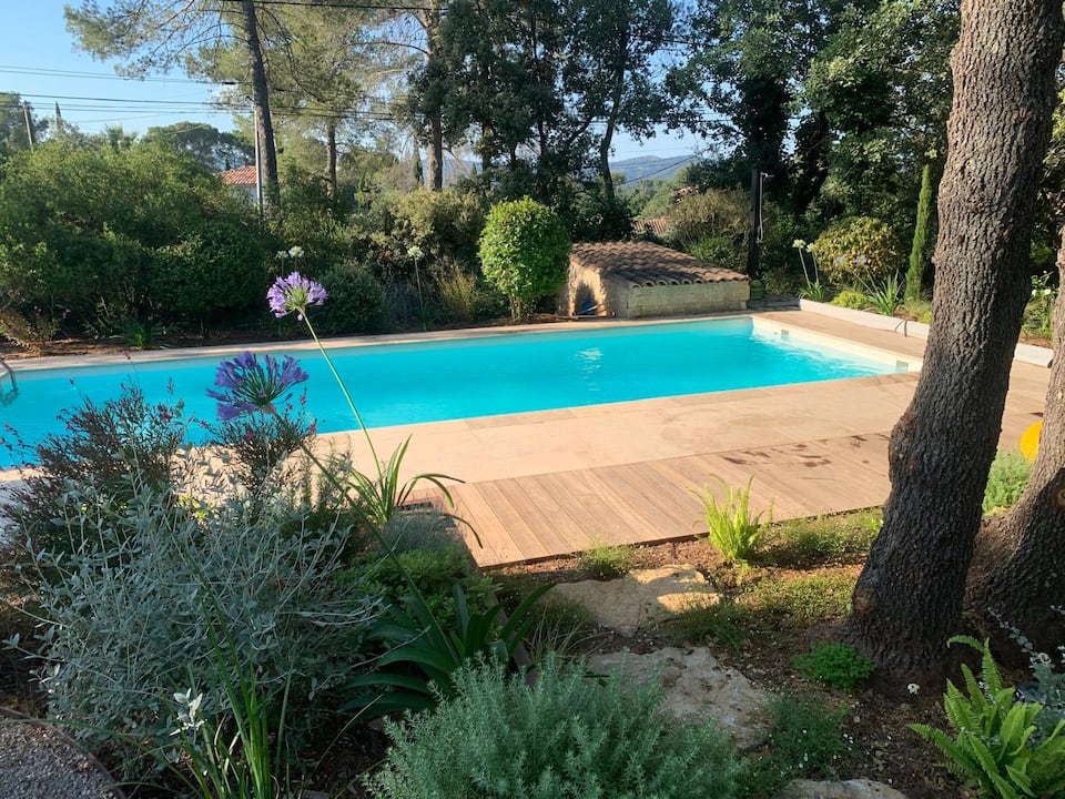 Villa Le Patio grande piscine et joli extérieur