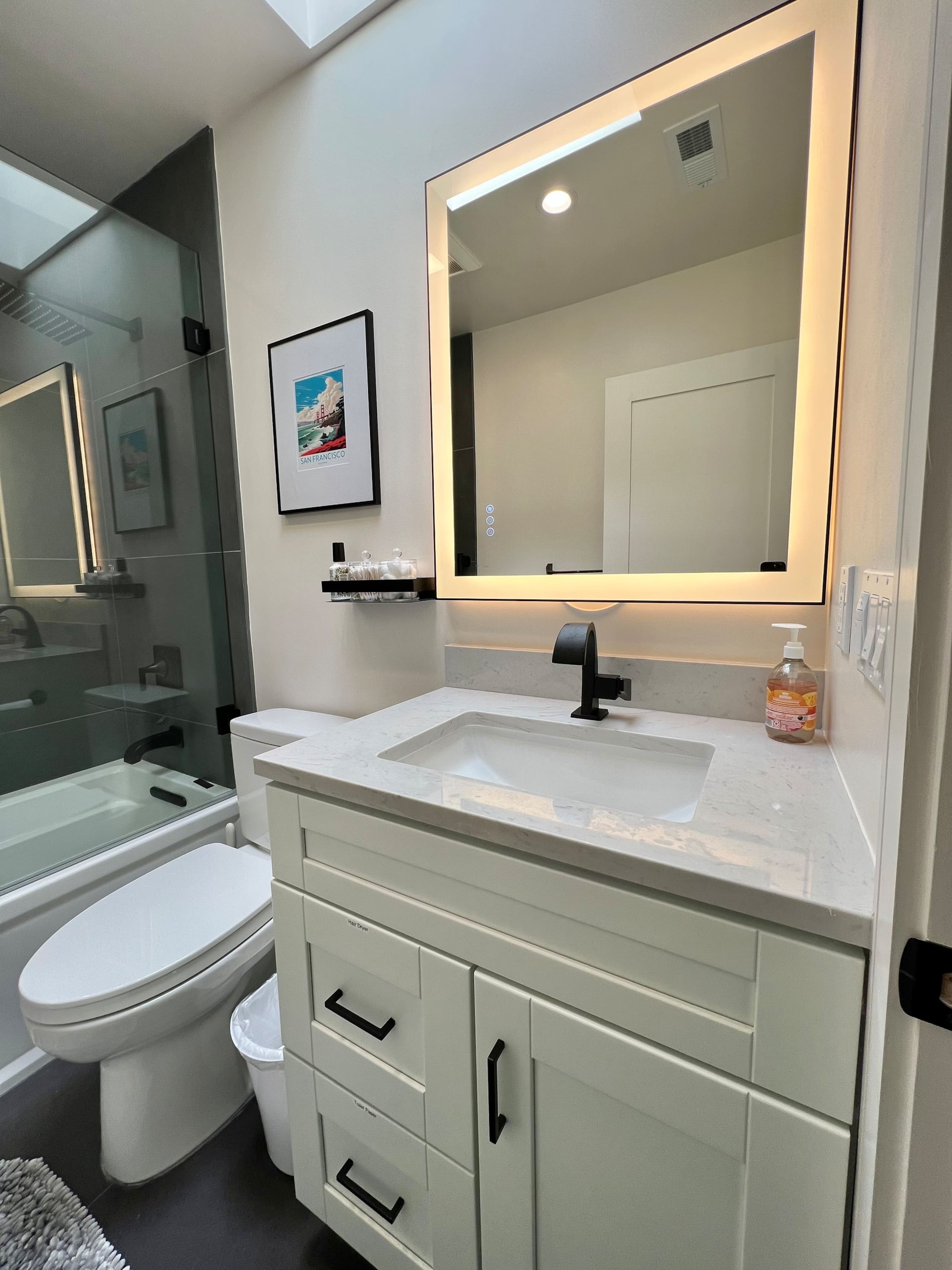 Home in San Francisco · ★4.98 · 3 bedrooms · 4 beds · 2 baths - Image 26