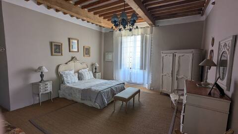 Chambre de Château, Lou Casteï