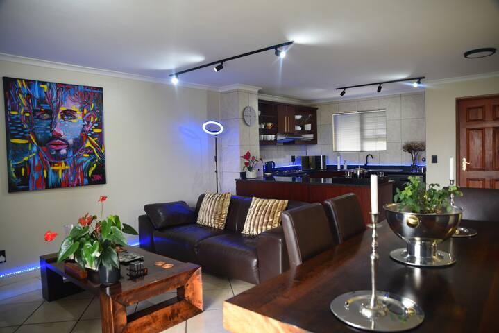 The Perfect Cape Town Retreat gallery image 3