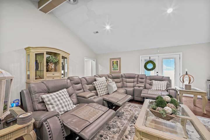 Casa De Lorie The Ultimate Vacation   
Home - Paradise Cove, Harrison