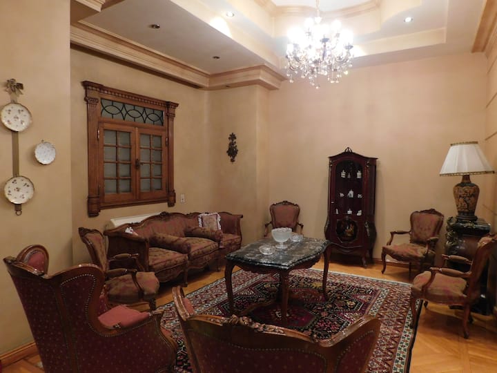 3 Bdrm Down Town Luxury Apartment - Caïro