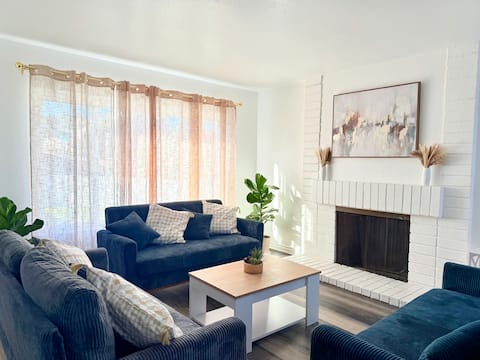 Top Airbnb: Forever Casa Bella•Panoramic Views•Gated•Sleeps 14 in Skyline Paradise Hills
