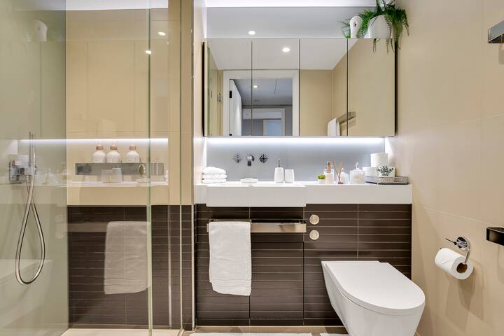 *Rare Find* Holiday Home In London gallery image 3