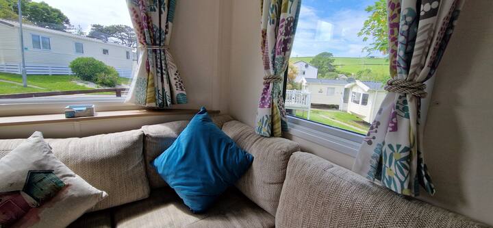 Newquay Bay Holiday Resort, Caravan No 65 - Newquay