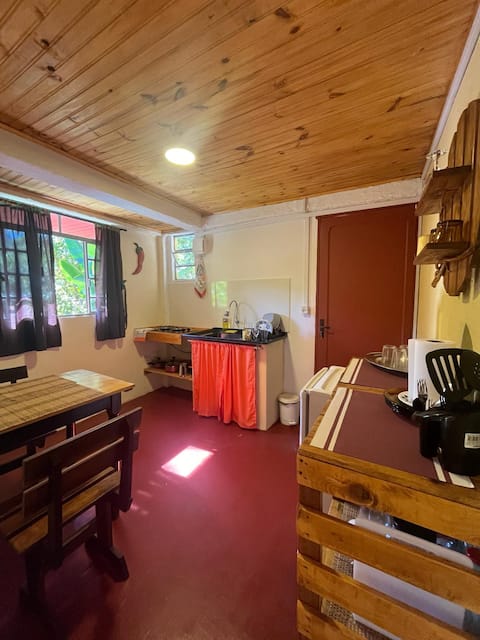 Popular Airbnb listing: Araucária Studio Apartment 4 km from Pico Agudo in Santo Antônio Do Pinhal
