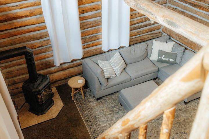 Bear Cub Lodge - Cabin 30 Mins From Yellowstone - Island Park, ID