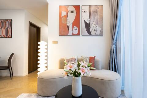 Lumiere 2BR/ Infinity pool, free gym, BBQ
