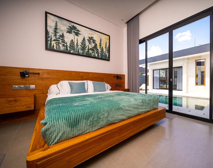 Pool view from Night bedroom.