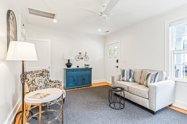 Cozy 2br Home | Firepit | Near Dt, Airport & Beach - North Charleston, SC