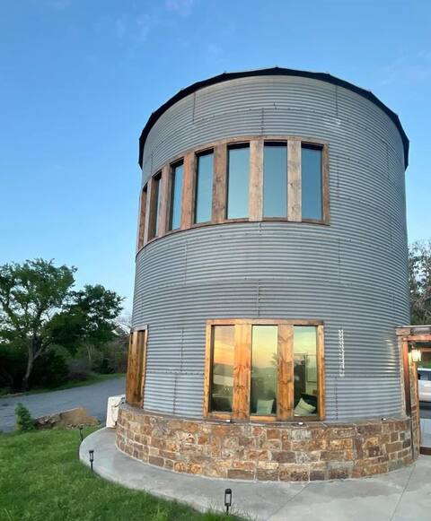 Custom Lake View Silo.