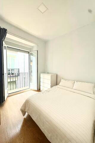 Apartamento en GRAN VIA PRIME!* 4 Habitaciones* gallery image 2