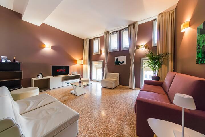 Piazza Maggiore view – Panorama By ImmoBo, Bologna gallery image 2