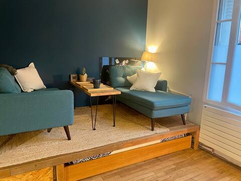 Successful Airbnb property: Beautiful garden studio near train station in Colombes