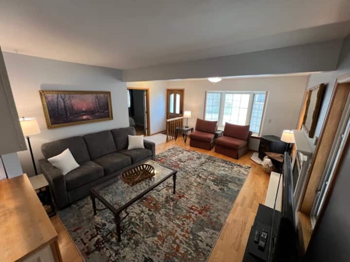 Comfort Stay Of Casper | Cozy Home Near Downtown - Casper, WY