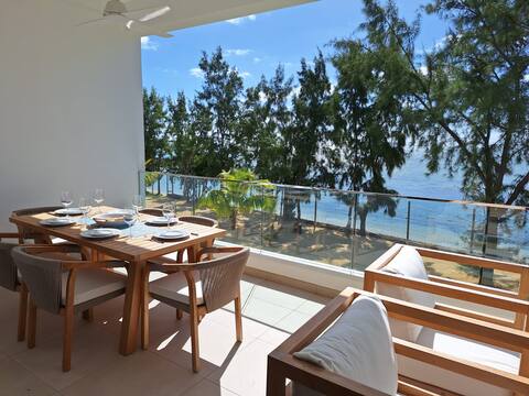 Oceanfront 3BR/3BA Apartment (with beach access)