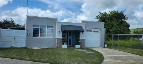 Trinitarias House Pool/Karaoke/Bar/Wifi