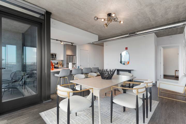 Sky-High 2BR w/ Gym & City Views gallery image 2