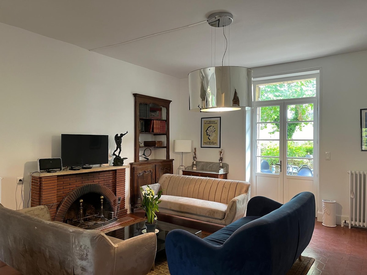 Airbnb performant: Maison de maître Sarlat avec parc & jacuzzi à Sarlat La Canéda