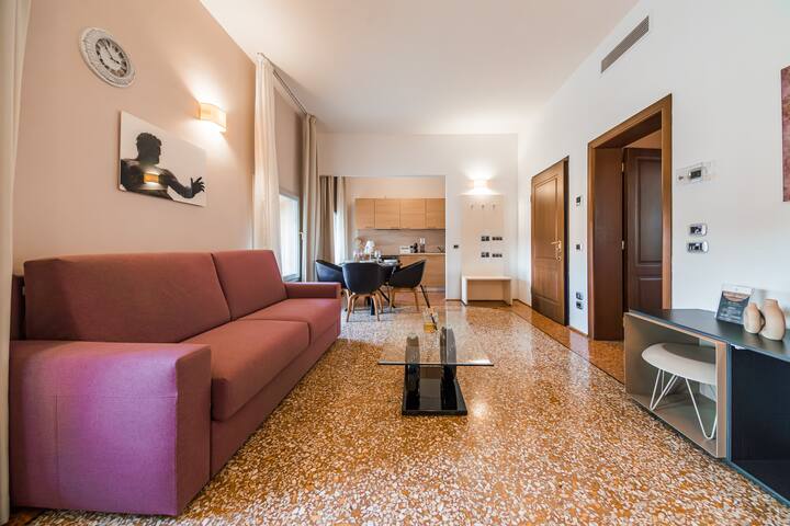 Piazza Maggiore view – Arcadian By ImmoBo, Bologna gallery image 5