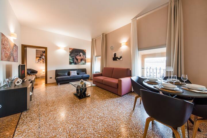 Piazza Maggiore view – Arcadian By ImmoBo, Bologna gallery image 3