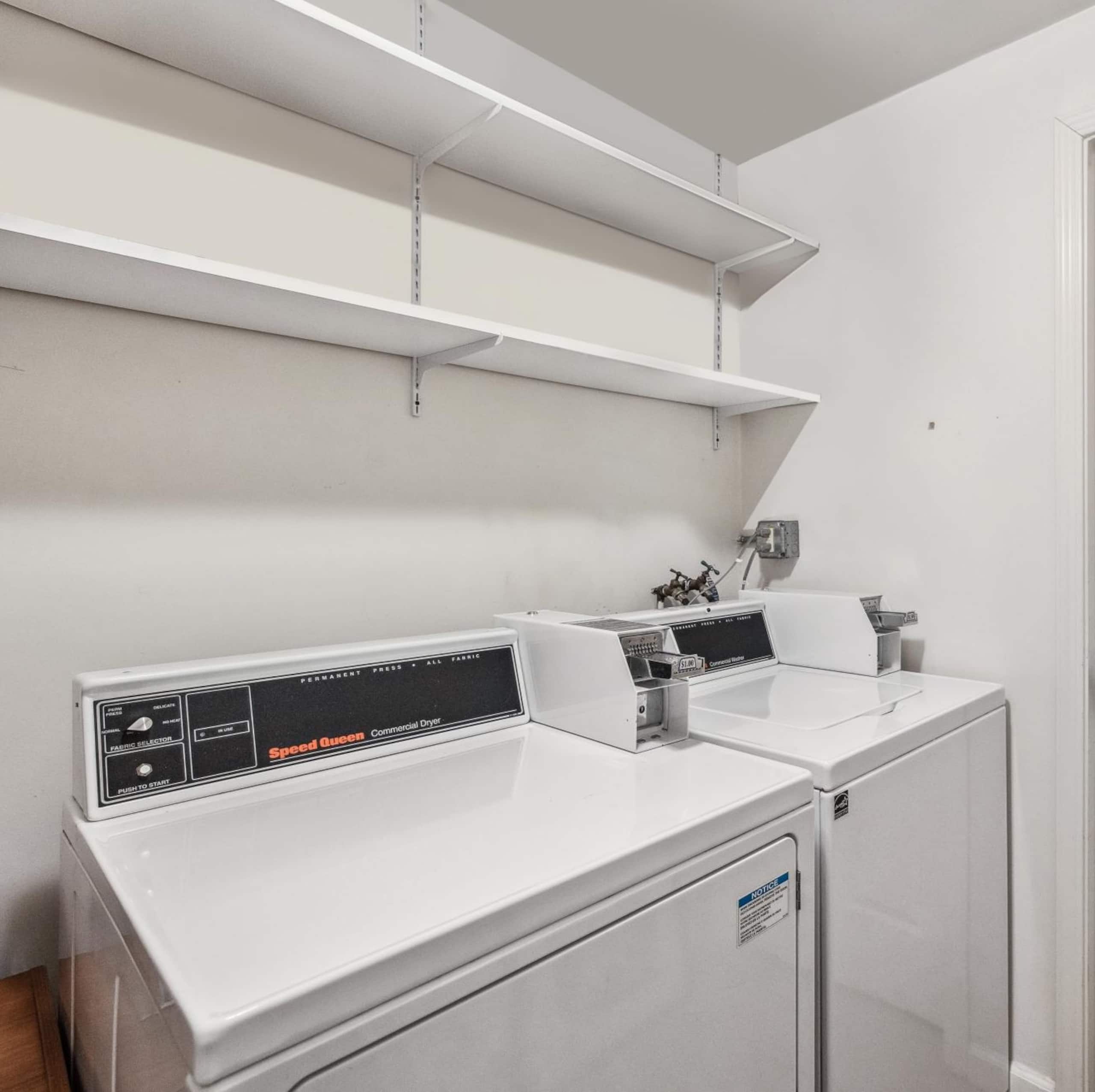 Home in San Francisco · ★4.89 · 2 bedrooms · 2 beds · 1 bath - Image 25