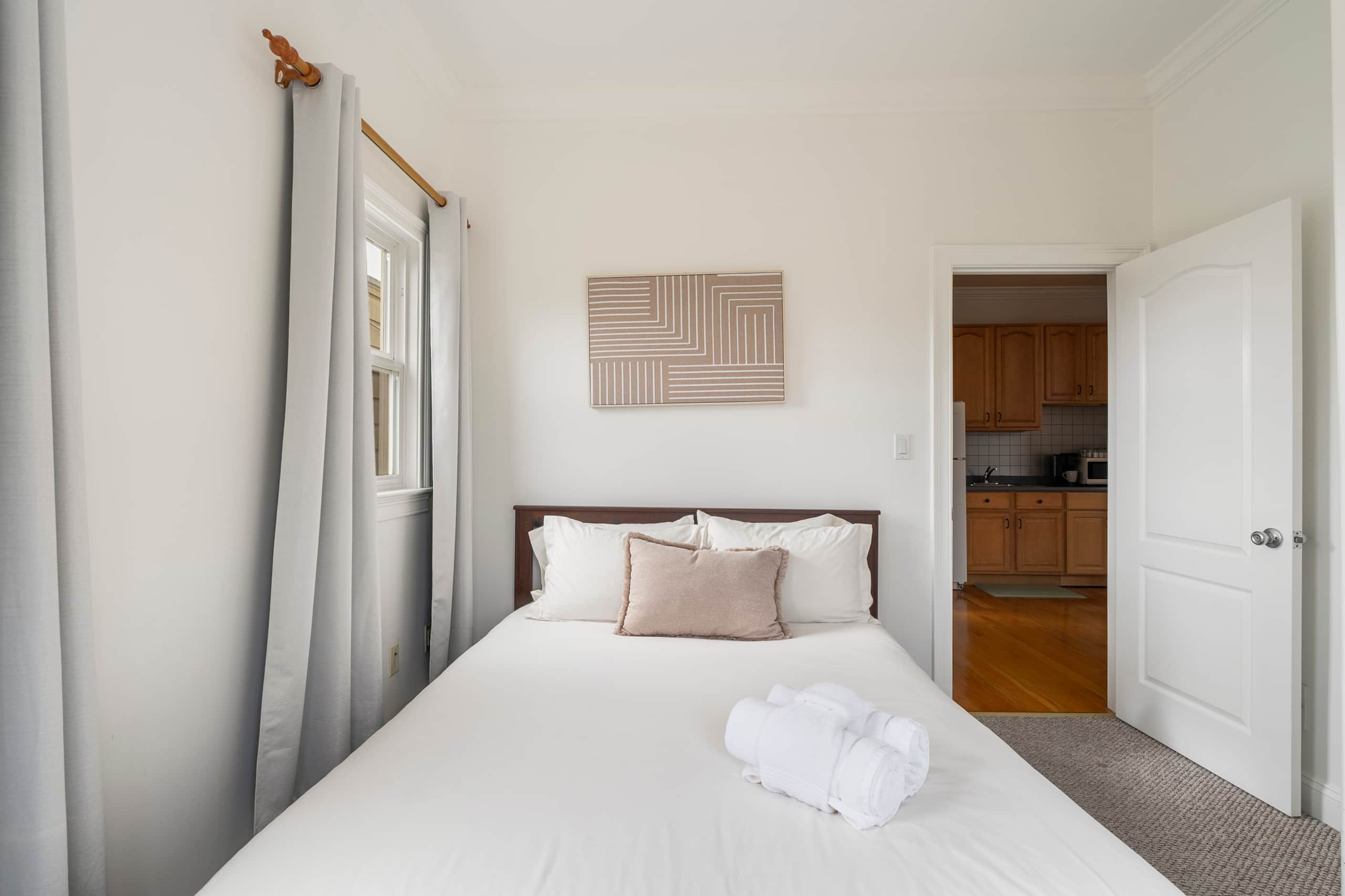 Home in San Francisco · ★4.89 · 2 bedrooms · 2 beds · 1 bath - Image 19