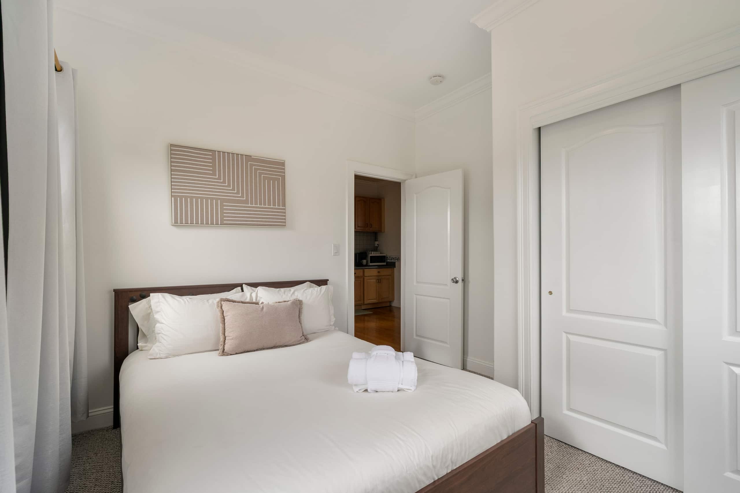 Home in San Francisco · ★4.89 · 2 bedrooms · 2 beds · 1 bath - Image 17
