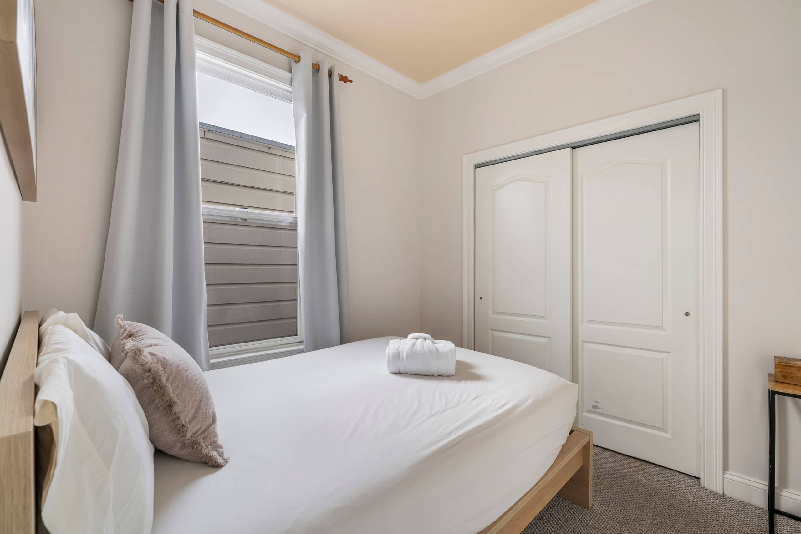 Home in San Francisco · ★4.89 · 2 bedrooms · 2 beds · 1 bath - Image 14