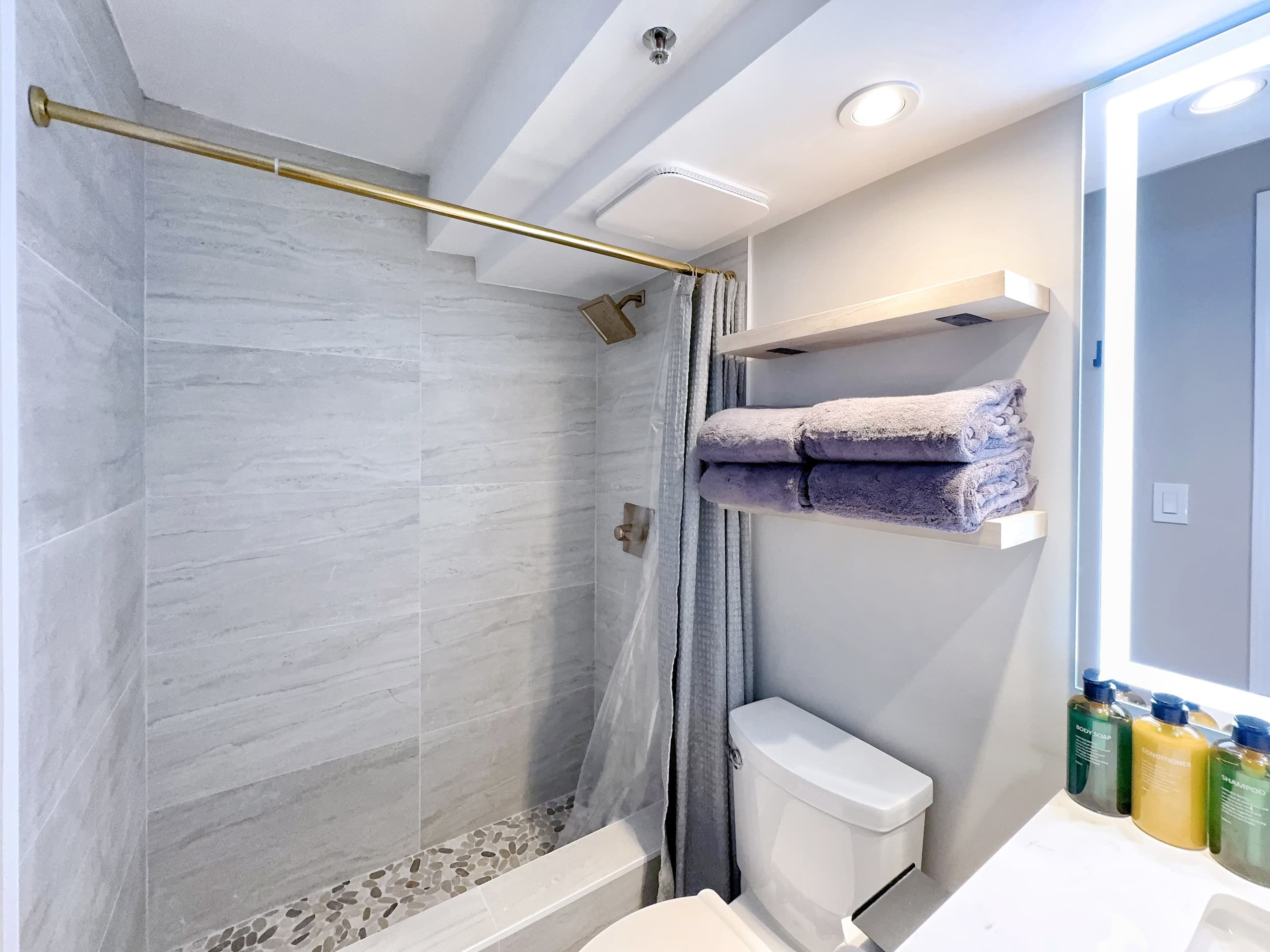 20F-Newly Remodeled Cozy Studio w/2Queens-Waikiki~ - Image 29
