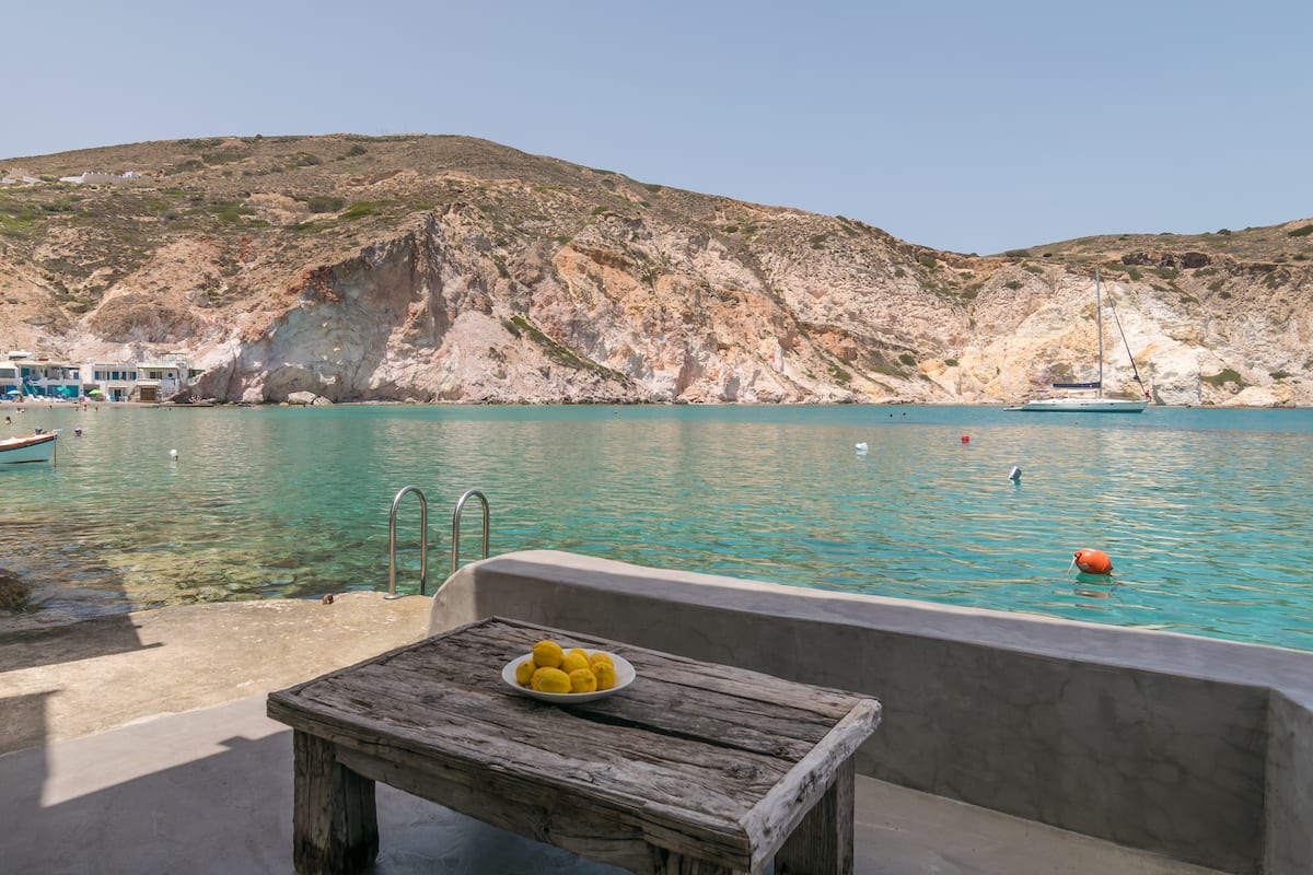 Thavma Boathouse Airbnb