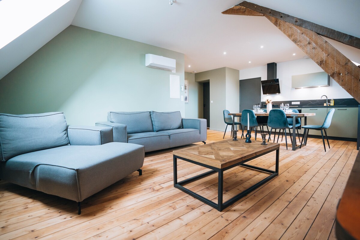 Popular Airbnb listing: La Suite Marjolaine • Guest House • Premium in Châteauroux