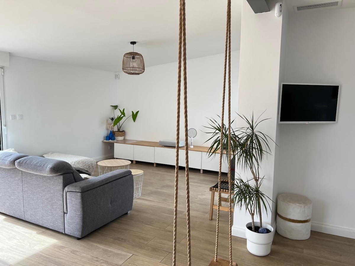 Airbnb performant: House with heated pool à Saint Médard En Jalles